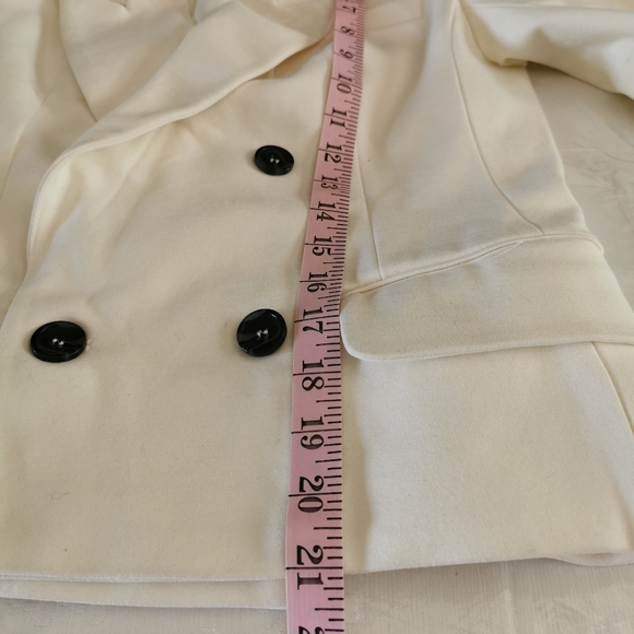 Blank NYC Cream Blazer Size Small - Picture 12 of 13